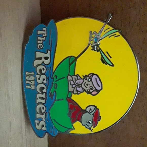 The Rescuers collectable pin - Picture 1 of 2